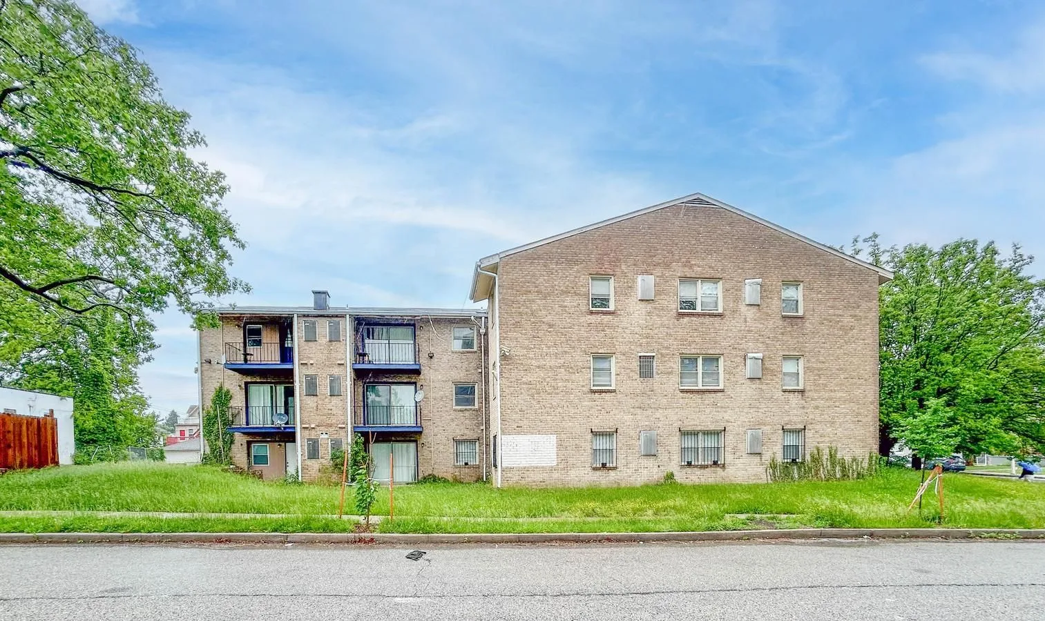 Apartment building for sale in Baltimore